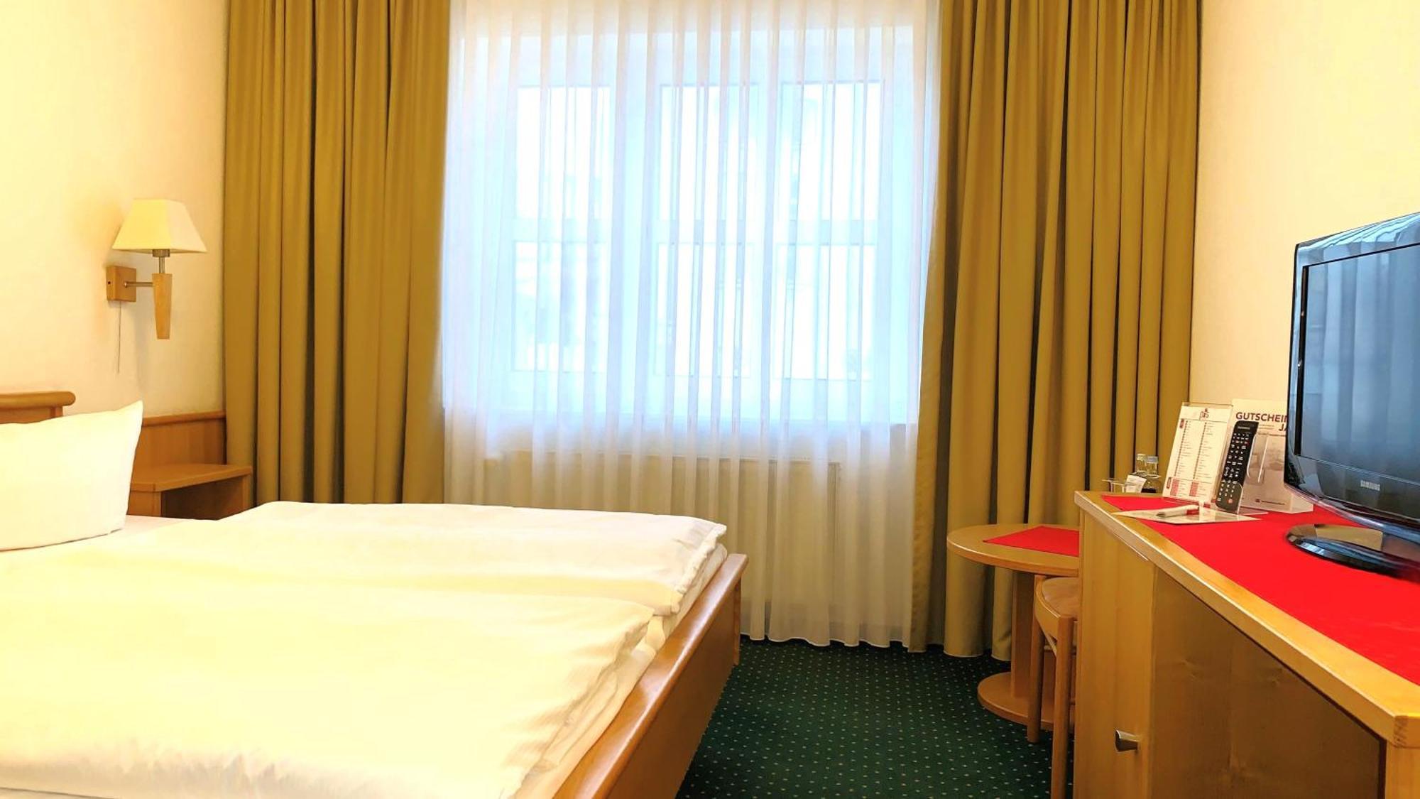 Park Hotel Sellin Exterior photo