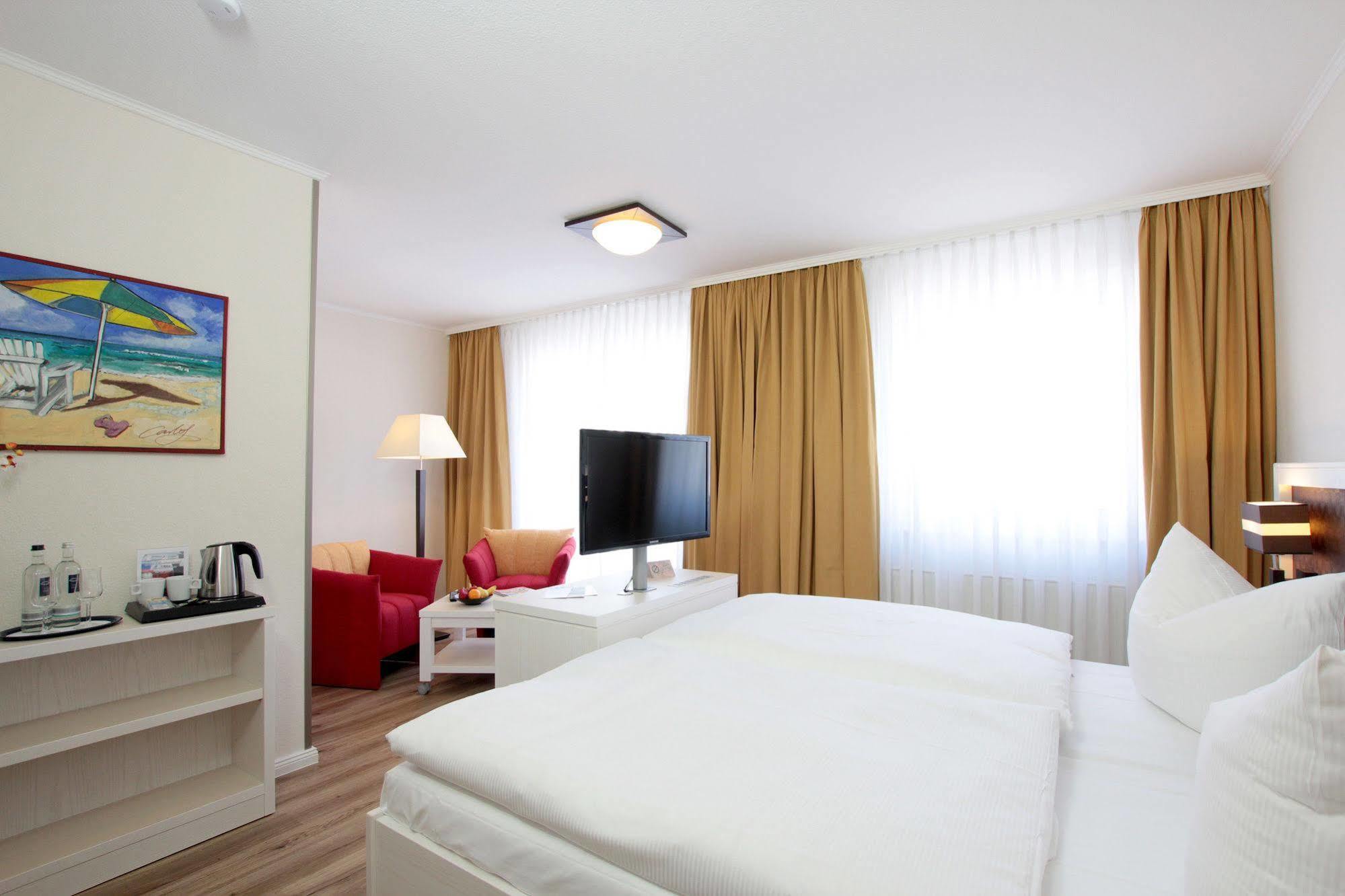 Park Hotel Sellin Exterior photo