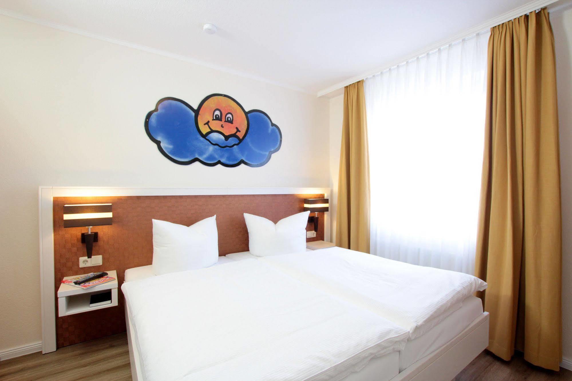 Park Hotel Sellin Exterior photo